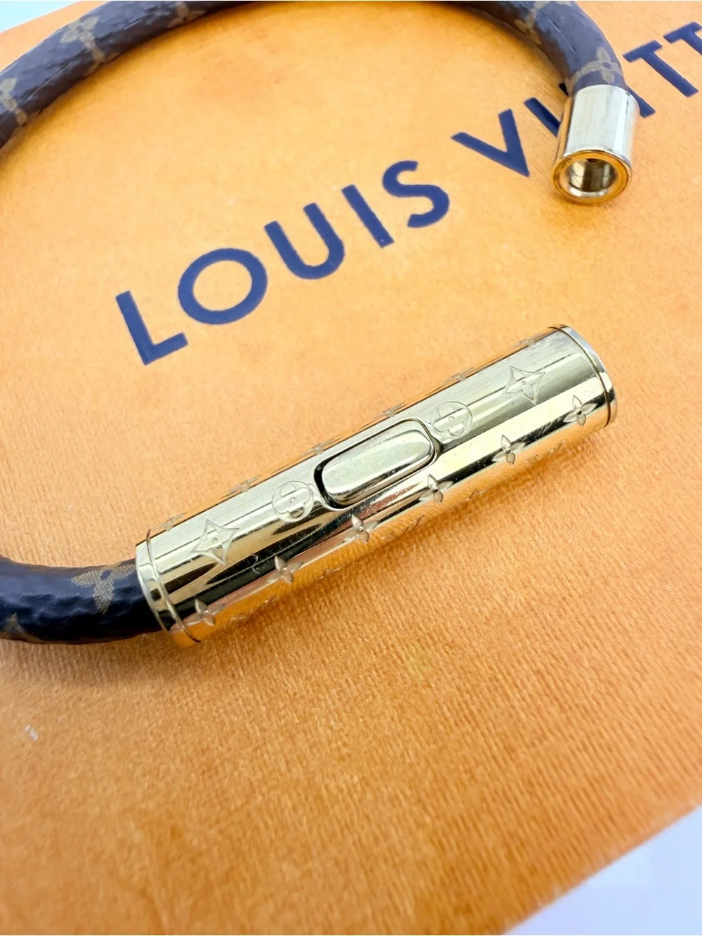 Louis Vuitton Daily Confidential Monogram Leather Bracelet 17